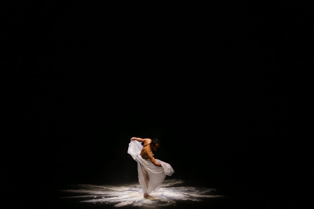 OzAsia Festival Tampilkan SALT Karya Eko Supriyanto