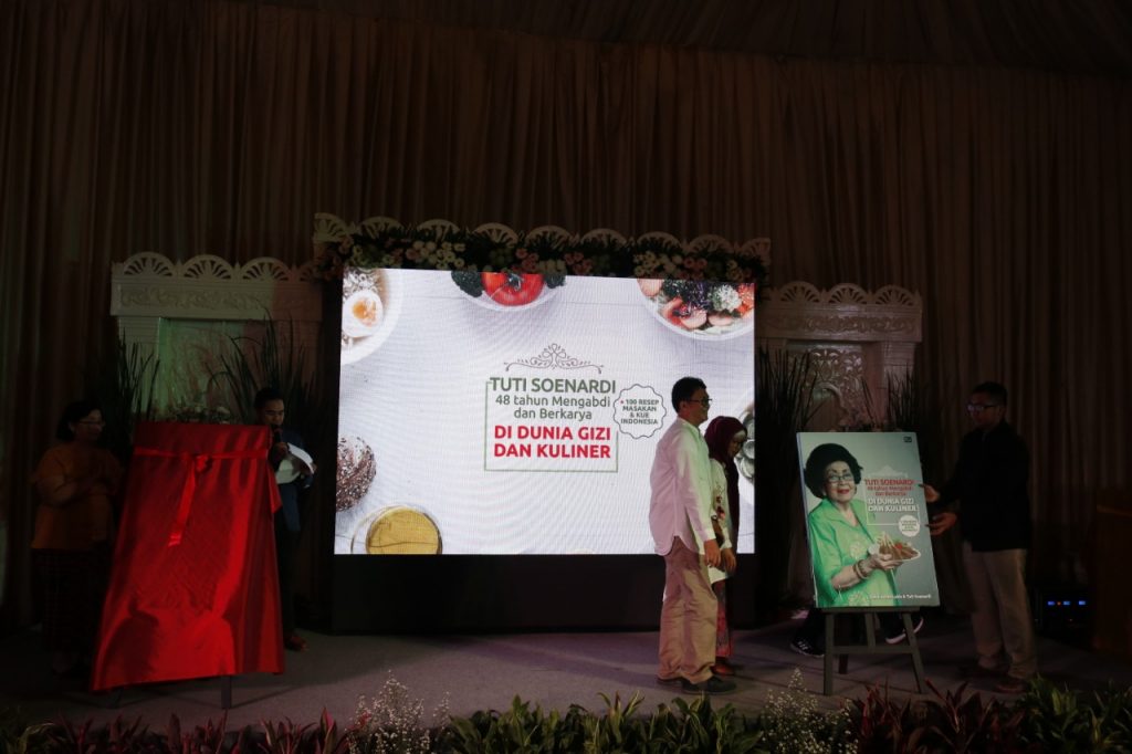 Tiga Buku Karya Terakhir Tuti Soenardi Diluncurkan