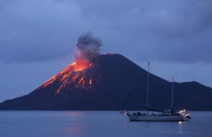 Anak Krakatau yang Lahir dan Terus Tumbuh
