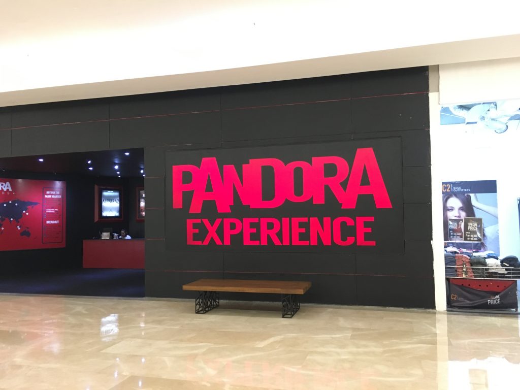 Outlet Pandora Experience 