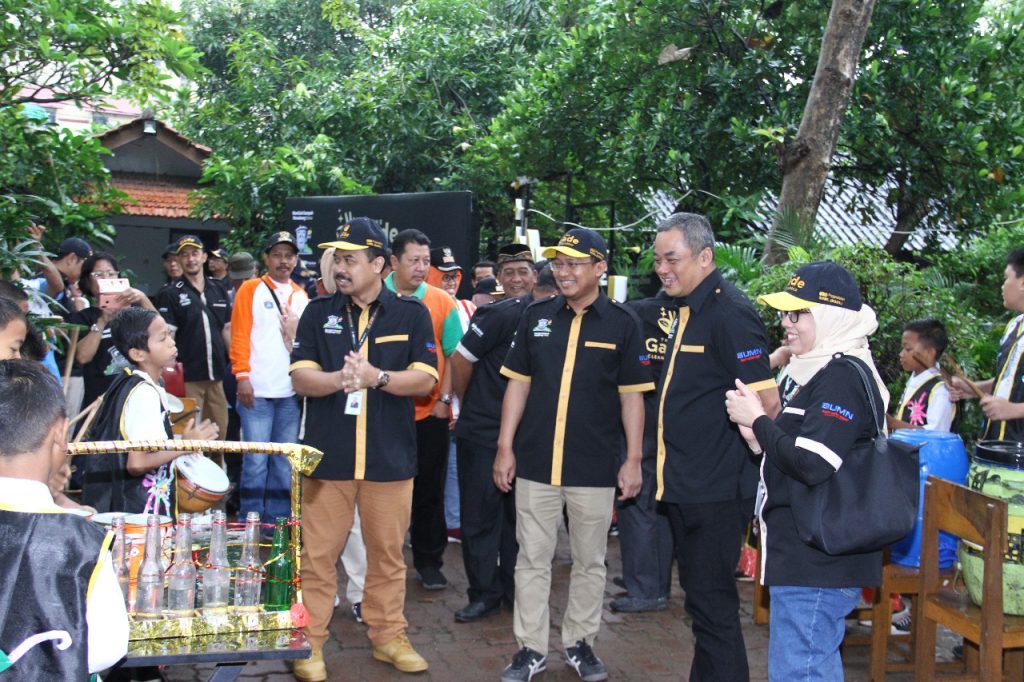 Ubah Sampah Jadi Emas, Melalui Program Bersih-Bersih Pegadaian