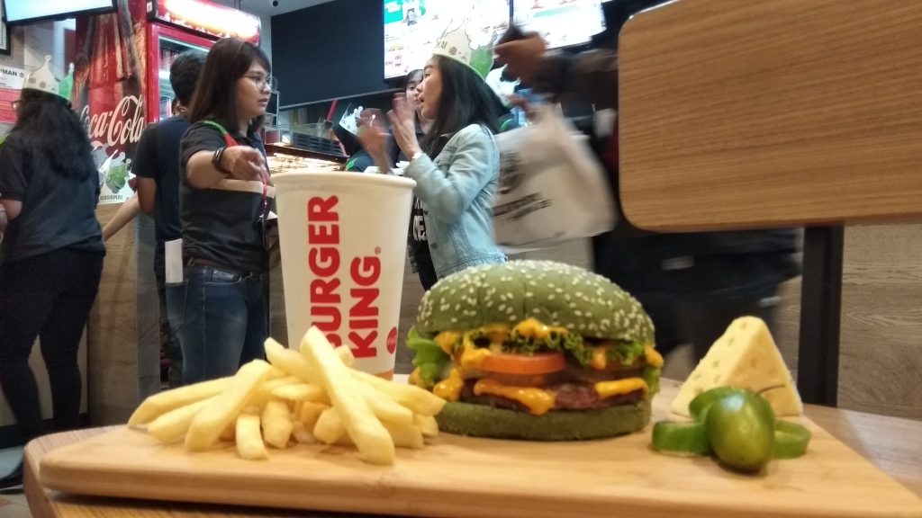 Chlorophyll Jadi Bahan Utama Bun Hijau Pada Whopper Damaian