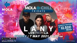 Pamungkas Membuka Live Intimate Concert LANY di Mola Chill Fridays