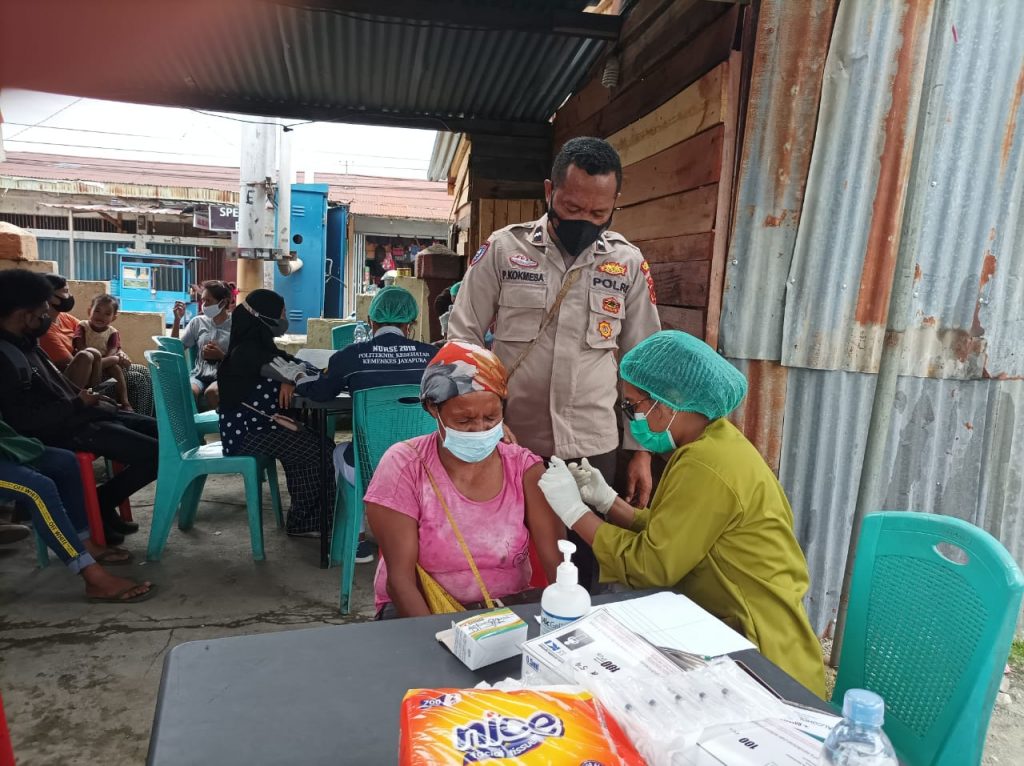 Jelang PON XX, YTBN Dan Polri Kerjasama Percepat Vaksinasi Di Papua