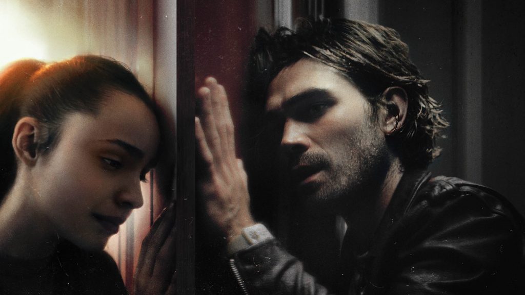 Review: Songbird, Dark Jokes yang Dikemas Lewat Drama Pelik Karakternya