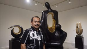 Seniman Yusman Usung Tajuk Gerbang di Pameran Tunggal