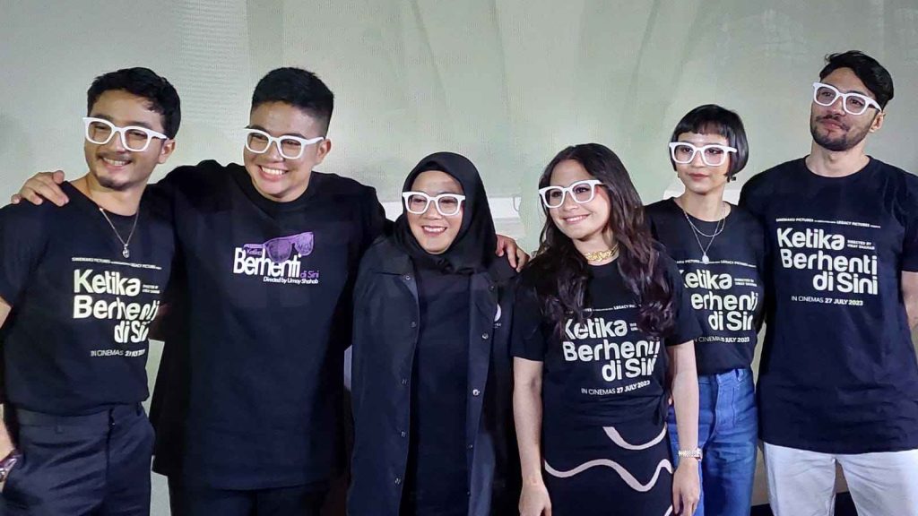 Review: Ketika Berhenti di Sini, Saat Kehilangan Kalahkan Logika