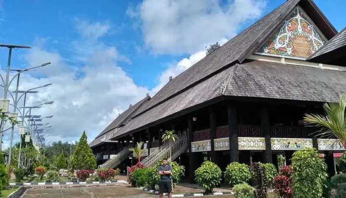 Presiden Jokowi Hadiri Festival Danau Ehau