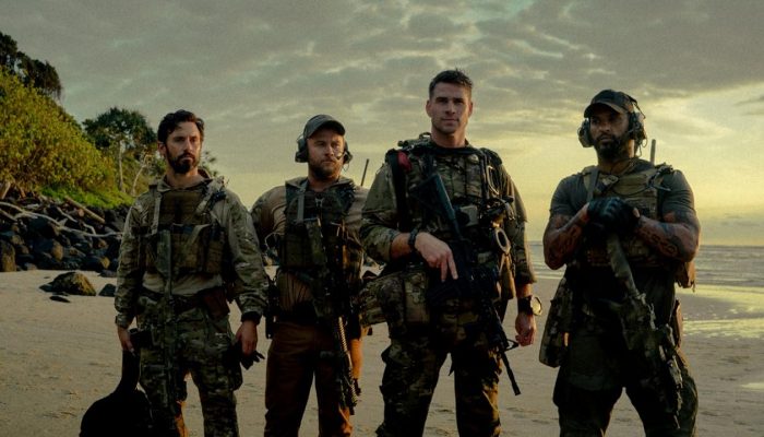 Review: Land of Bad, Terjebak Teroris Kejam di Misi Penyelamatan