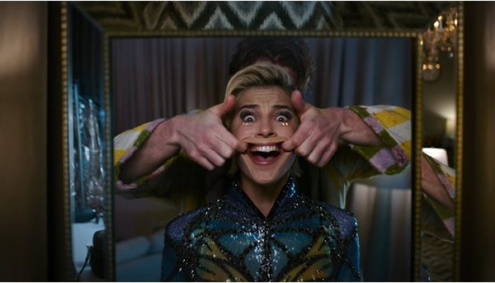 Review: Smile 2, Entitas dengan Senyuman yang Menakutkan Kembali dengan Terornya