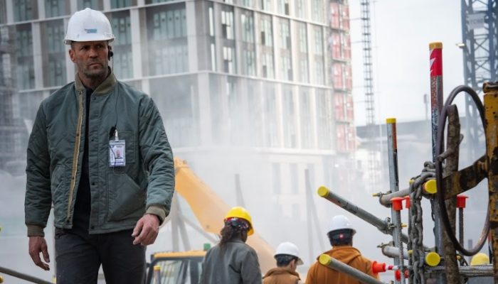 Review: A Working Man, Saat Seorang Kuli Menghabisi Kelompok Mafia Rusia