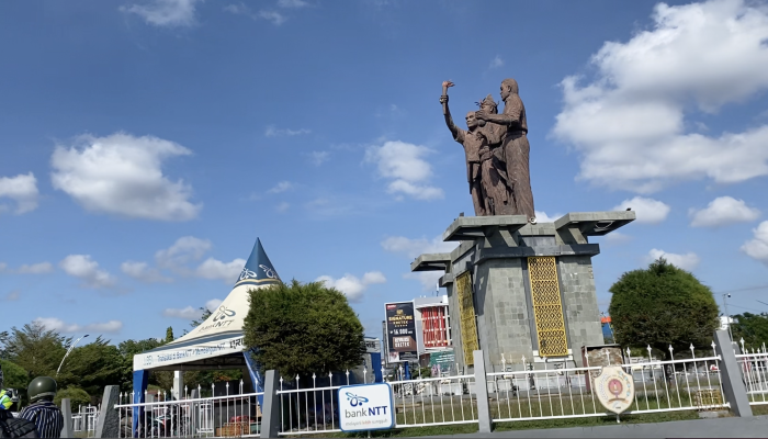 Tak Boleh Dilewatkan, Pesona Kota Karang di Timur Indonesia