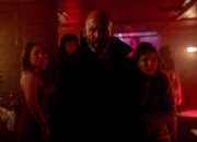 Review: Shelter, Film Apik Dalam Aksi Dengan Sentuhan Kemanusiaan Tapi Lemah Dalam Pengkarakteran