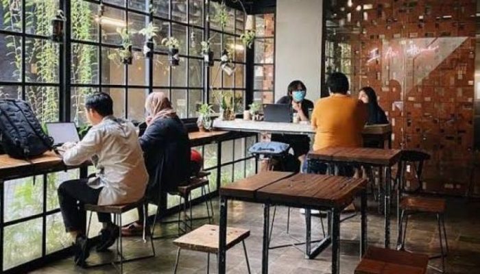 Work-Life Balance Makin Kabur, Gen Z Hadapi Fenomena “Work-Life Blur”